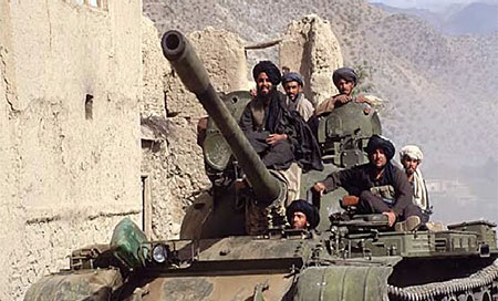 Talibán continúa su avance en el sureste de Afganistán